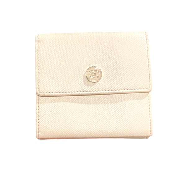 CHANEL Coco Button Leather Trifold Wallet - Picture 1 of 10
